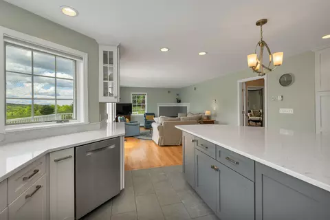 Kitchen - 25 Wolfeboro Rd, Hanover, NH 03755 photo 3 of 5