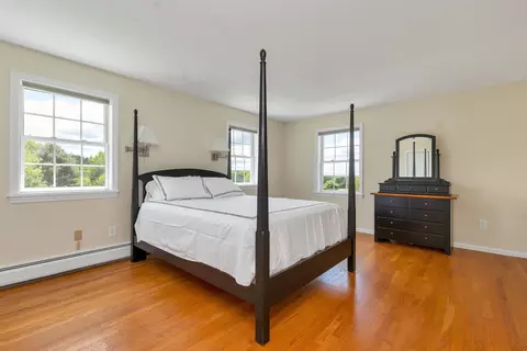 Bedroom - 25 Wolfeboro Rd, Hanover, NH 03755 photo 3 of 6