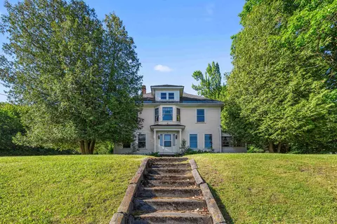 102 Bank St, Lebanon, NH 03766