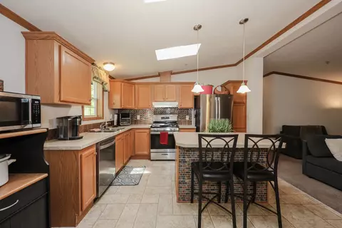 50 Hoit Mill Rd, Weare, NH 03281