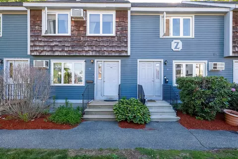 14 Auclair Ave, Manchester, NH 03102