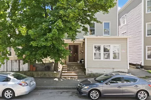 217 Spruce St, Manchester, NH 03103