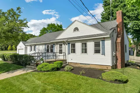 2263 Elm St, Manchester, NH 03104