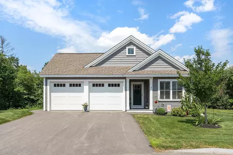 7 Paddock Cir #12, Nashua, NH 03062