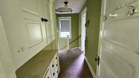 Entry Way - 17 Clement Rd, Springfield, VT 05156 photo 1 of 1