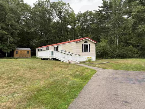 21 Valley Dr, Belmont, NH 03220