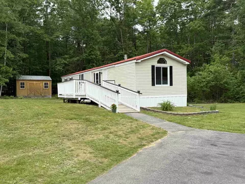 21 Valley Dr, Belmont, NH 03220