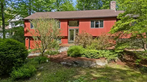 8 Sunset Walk, Enfield, NH 03748