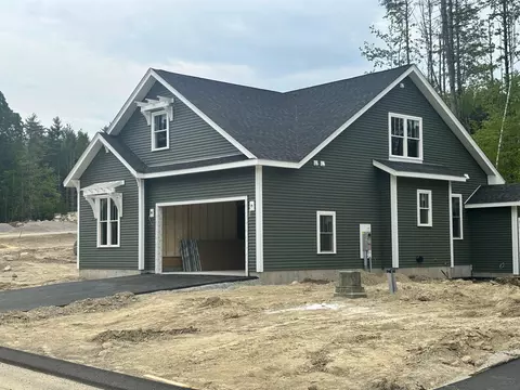 103 Lady Walsingham Way, Laconia, NH 03246