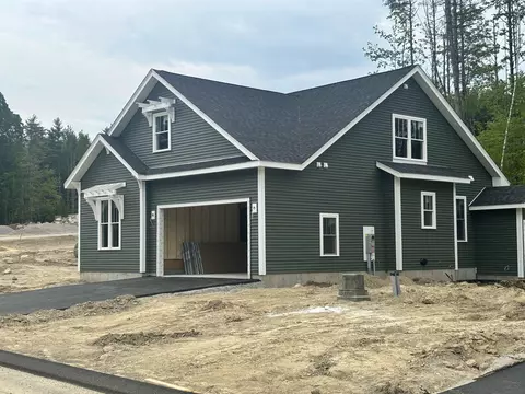 103 Lady Walsingham Way, Laconia, NH 03246