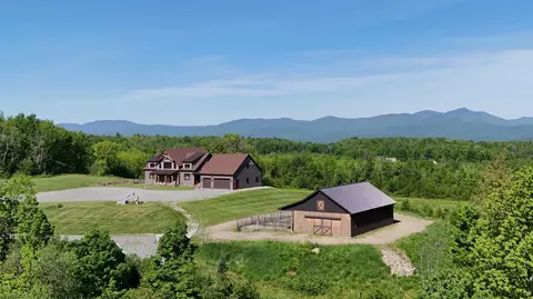 1276 Poginy Hill Rd, Newport, VT 05857