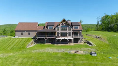 1276 Poginy Hill Rd, Newport, VT 05857