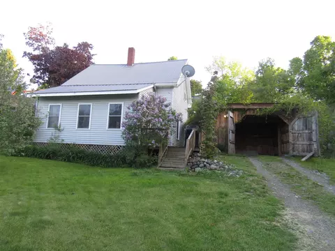 77 Maple St, Orleans, VT 05860