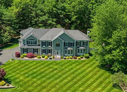7 Ballard Rd, Pelham, NH 03076