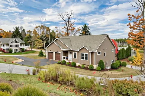 10 Echo Ln, Laconia, NH 03246