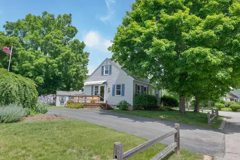 2 Elmview Cir, Dover, NH 03820