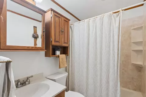 Bath - 2 Elmview Cir, Dover, NH 03820 photo 1 of 1