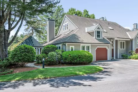 4 Green Heron Ln, Nashua, NH 03062