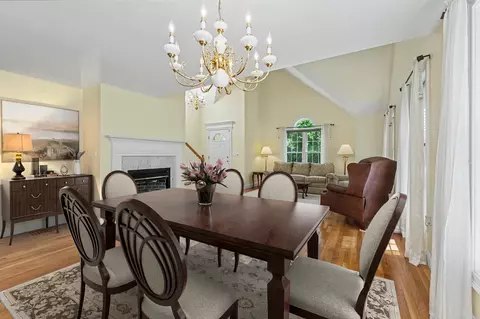 Dining - 143 Hampton Mdws, Hampton, NH 03842 photo 2 of 3