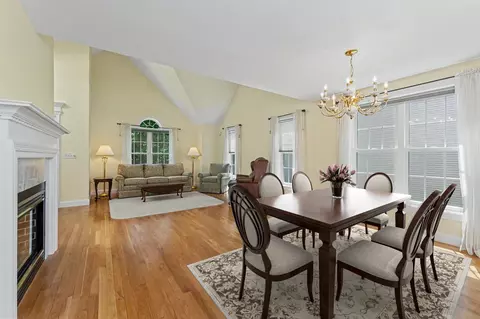 Dining - 143 Hampton Mdws, Hampton, NH 03842 photo 1 of 3
