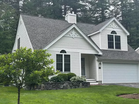 143 Hampton Mdws, Hampton, NH 03842