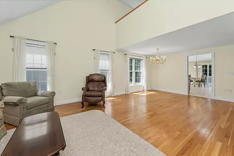 Living - 143 Hampton Mdws, Hampton, NH 03842 photo 4 of 6