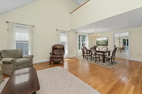 Dining - 143 Hampton Mdws, Hampton, NH 03842 photo 3 of 3
