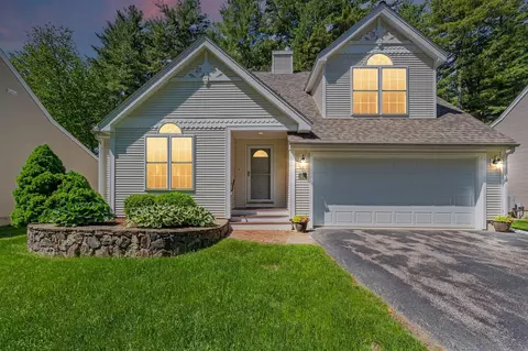 143 Hampton Mdws, Hampton, NH 03842