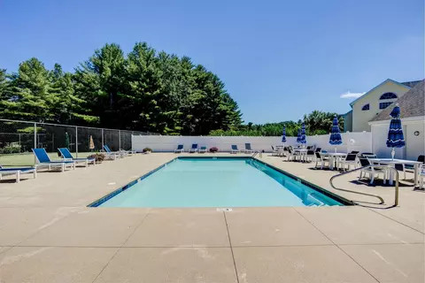 Exterior - 143 Hampton Mdws, Hampton, NH 03842 photo 13 of 14