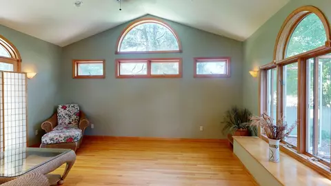 Living - 304 Stonybrook Dr, Williston, VT 05495 photo 2 of 5
