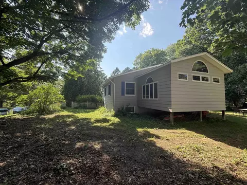 Exterior - 304 Stonybrook Dr, Williston, VT 05495 photo 5 of 5