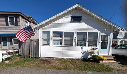 12 Kentville Ter, Hampton, NH 03842