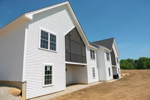 21 Brook Cir, Northwood, NH 03261