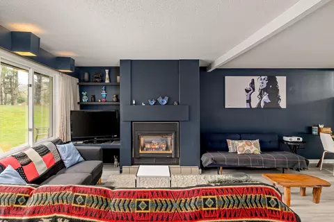 55 Village Green Dr #3C, Stowe, VT 05672