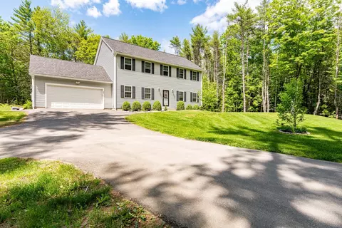 84 Osprey Ln, Lee, NH 03861