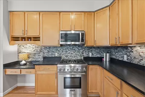 Kitchen - 253 Barrett Ln, Williston, VT 05495 photo 4 of 4