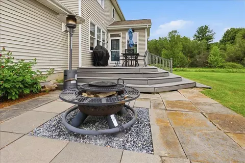 Exterior - 253 Barrett Ln, Williston, VT 05495 photo 6 of 10