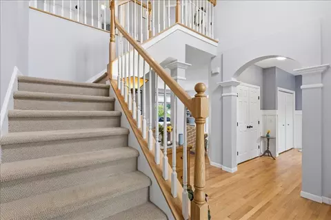 Entry Way - 253 Barrett Ln, Williston, VT 05495 photo 6 of 8