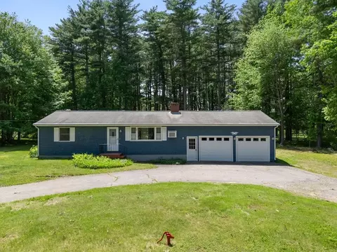 66 Post Rd, North Hampton, NH 03862