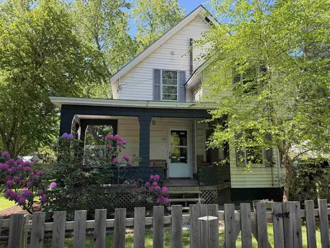 136 Horseshoe Ave, Hartford, VT 05088