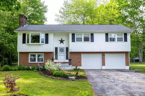 32 Alvirne Dr, Hudson, NH 03051