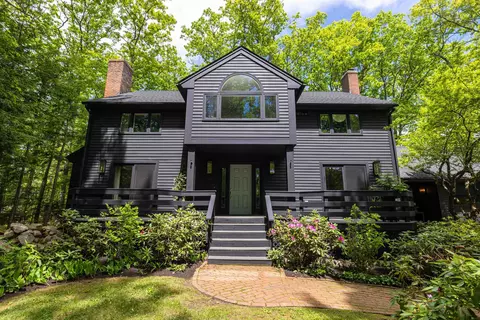 13 Pond Place Ln, Concord, NH 03301