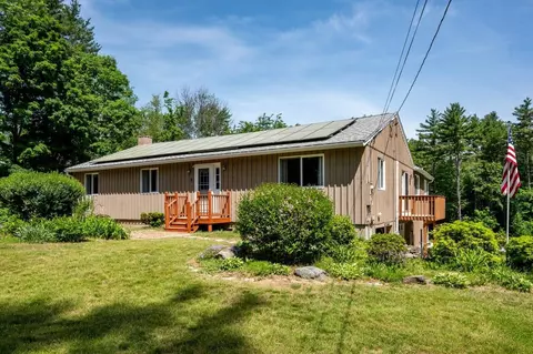 299 Middle Rd, Brentwood, NH 03833 photo 3