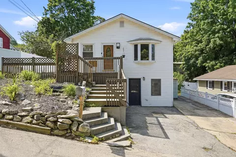 65 Garfield St, Manchester, NH 03103