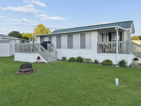 11 Eagle Ln, South Hero, VT 05486