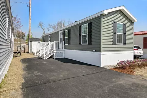 23 Brookwood Dr, Salem, NH 03079