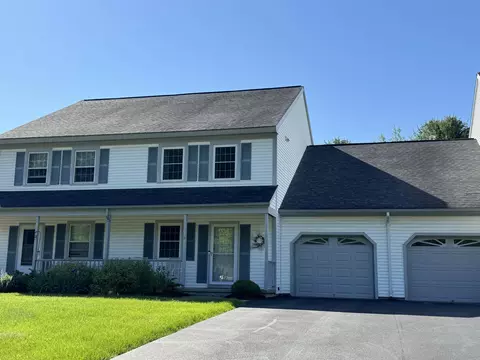 9 Pinewood Dr, Essex Junction, VT 05452