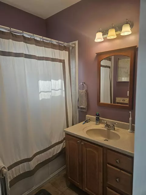 Bath - 7 F St #3, Hampton, NH 03842 photo 2 of 3