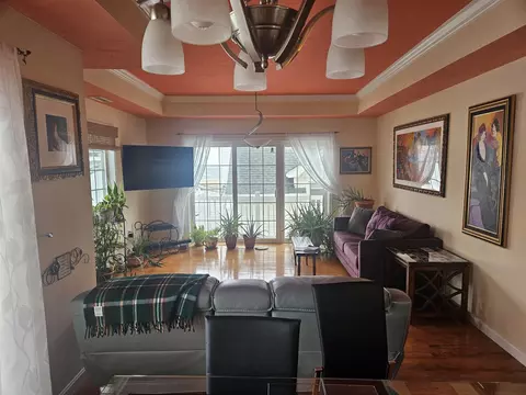 Living - 7 F St #3, Hampton, NH 03842 photo 3 of 3
