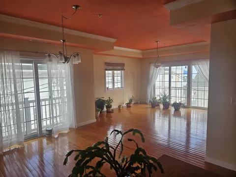 Living - 7 F St #3, Hampton, NH 03842 photo 5 of 6
